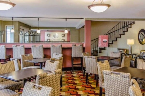 Esmorzar diari d'estil bufet gratuït