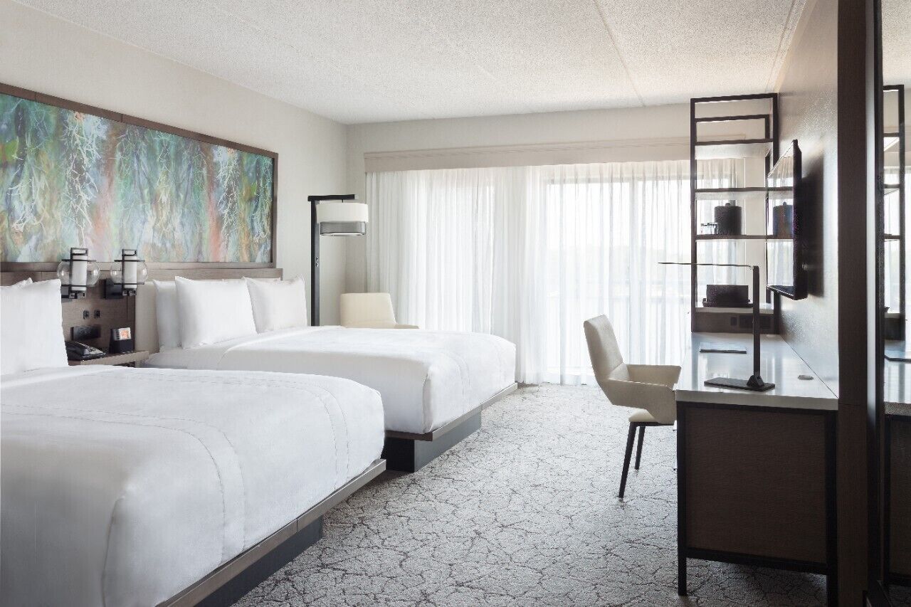Down comforters, in-room safe, desk, iron/ironing board