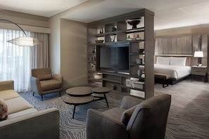 50-inch Smart TV with satellite channels, TV, Netflix - Marriott Savannah Riverfront (Savannah)