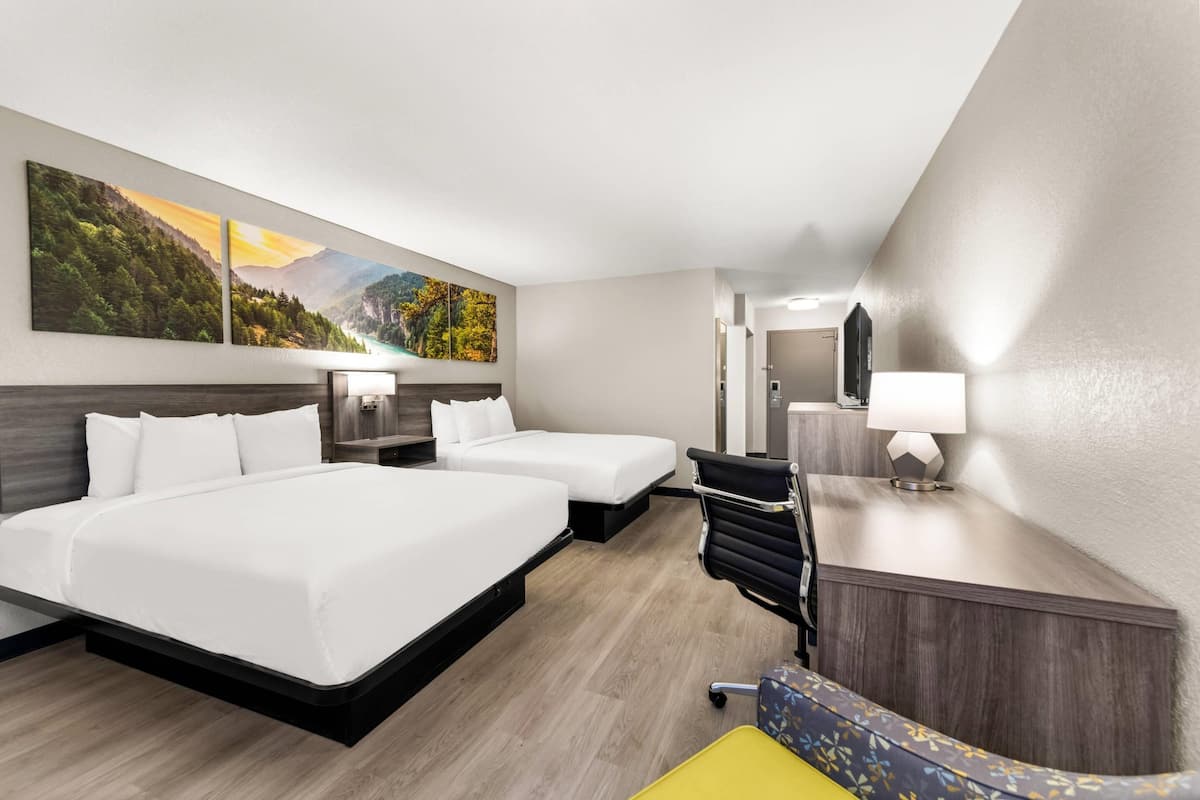 Room, 2 Queen Beds, Non Smoking, Balcony | Iron/ironing board, free cots/infant beds, rollaway beds, free WiFi