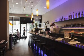 Bar (on property) - The Pickwick Hotel (San Francisco)