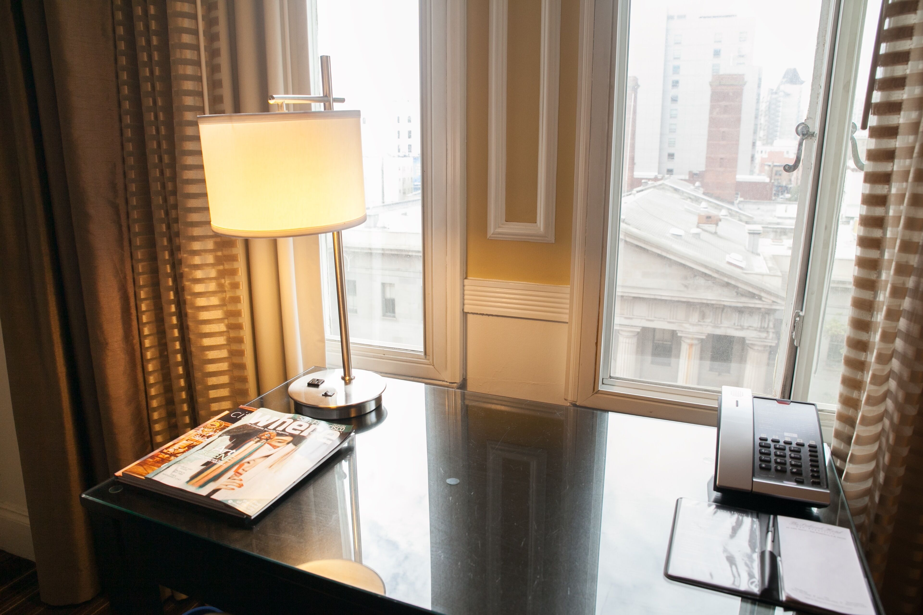 Photo - The Pickwick Hotel