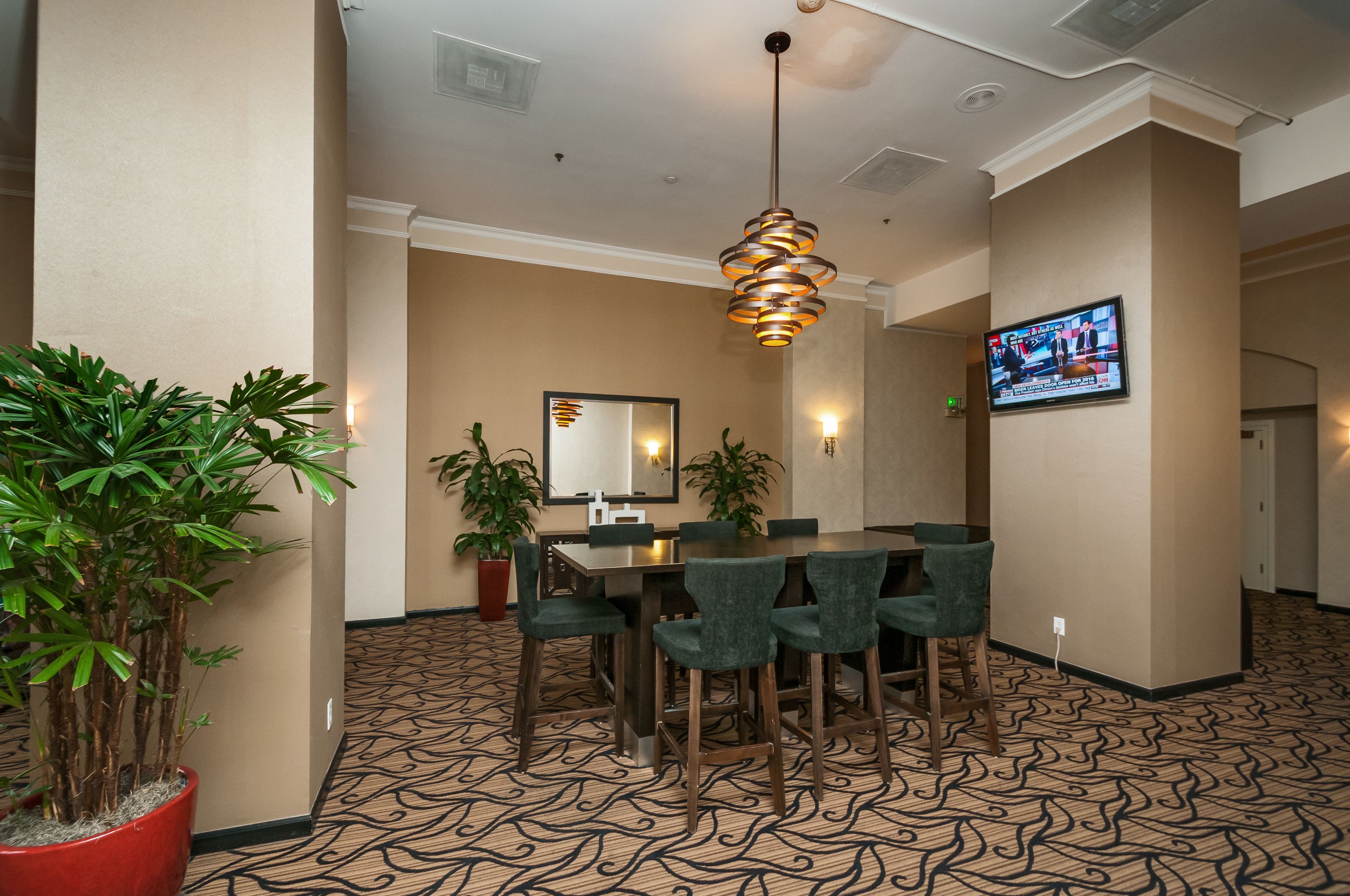 Photo - The Pickwick Hotel