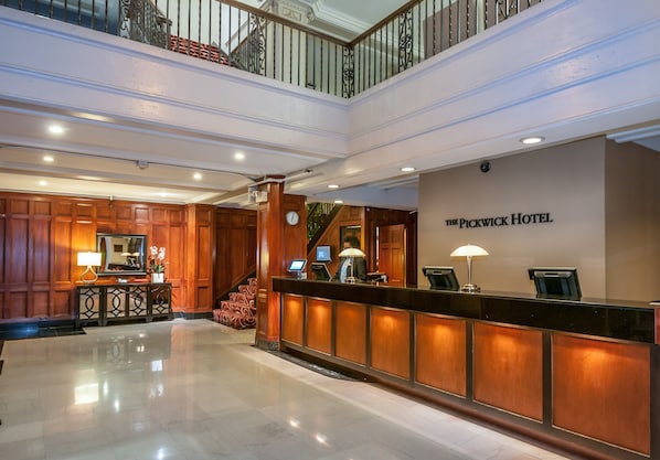 Lobby - The Pickwick Hotel (San Francisco)