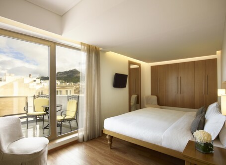 Titania Hotel - Image 41