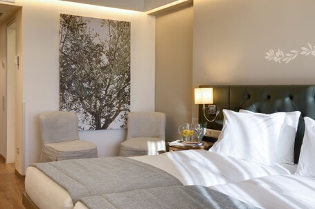 Titania Hotel - Image 9