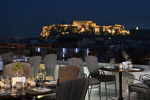 2 restaurants, breakfast, lunch, dinner served; Mediterranean cuisine