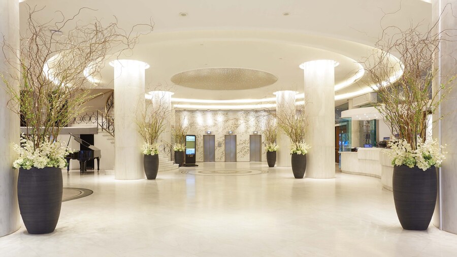 Titania Hotel