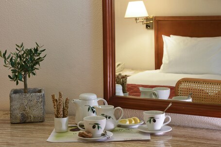 Titania Hotel - Image 71
