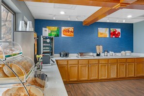 Free daily continental breakfast