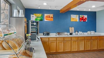 Free daily continental breakfast
