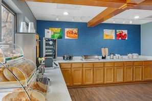 Free daily continental breakfast