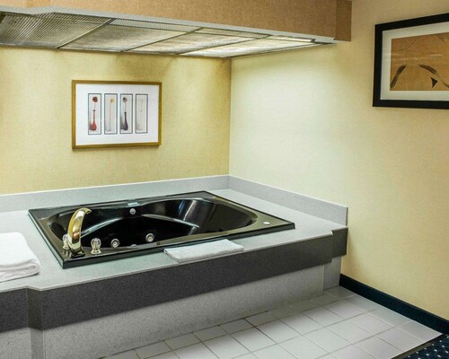 Quality Inn & Suites Goshen