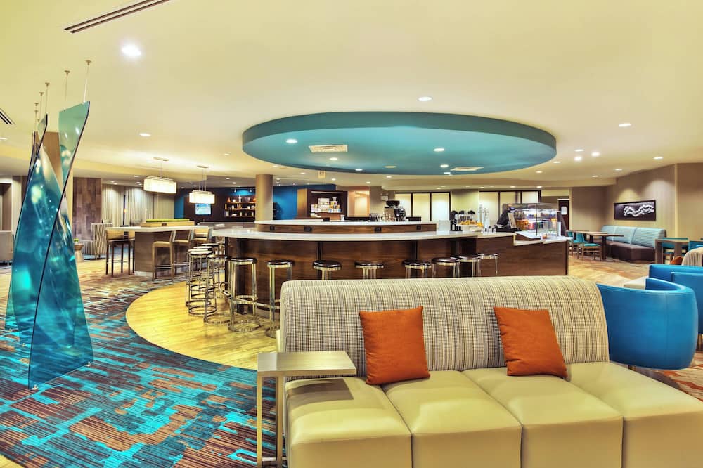 Courtyard by Marriott Gulfport Beachfront