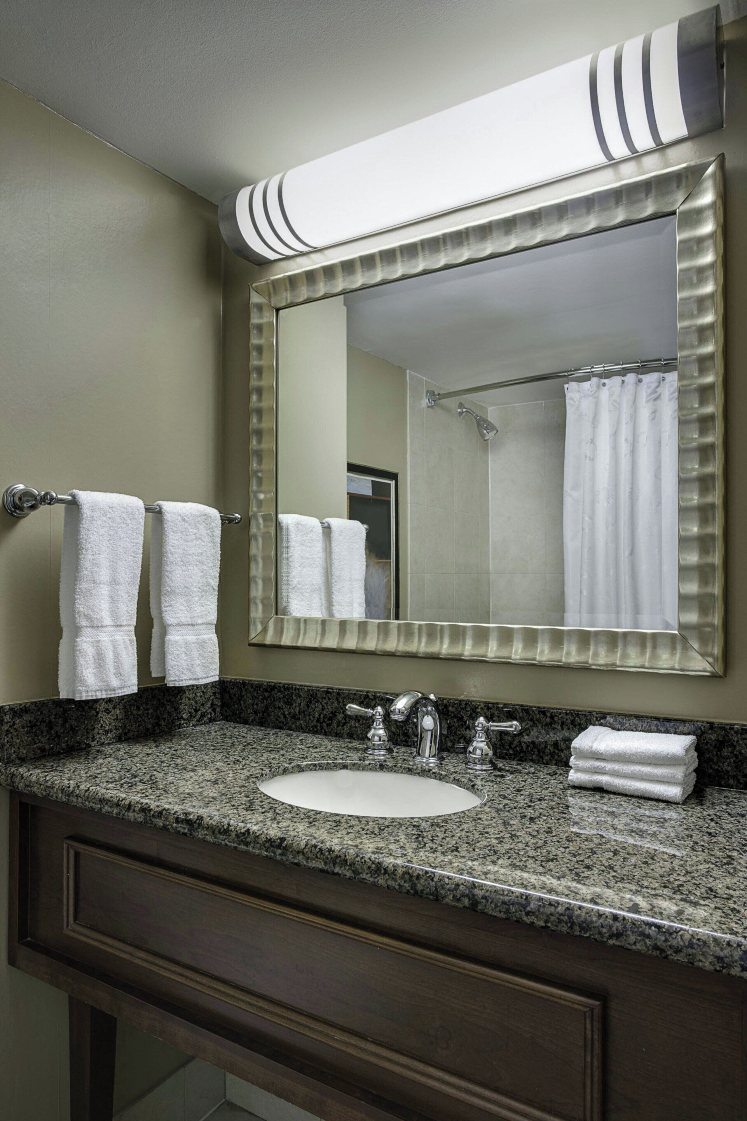 combined shower/bathtub, free toiletries, hair dryer, towels