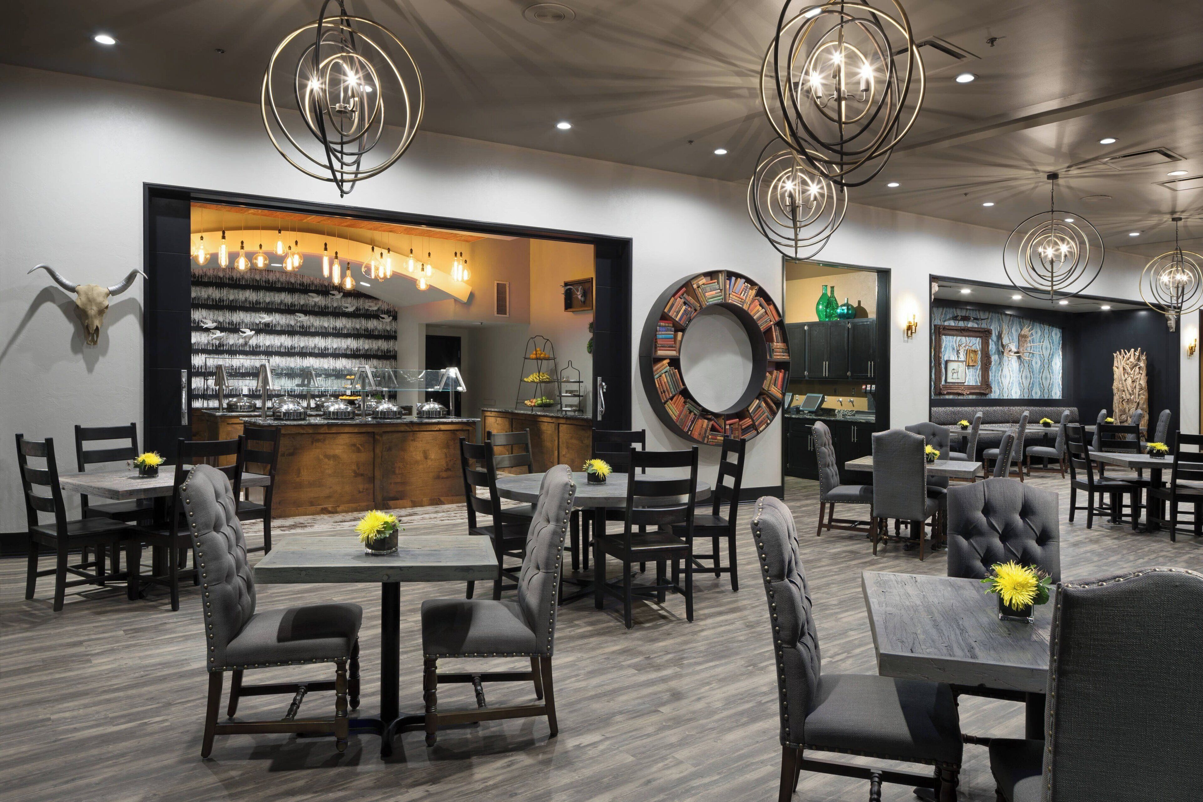 Breakfast and lunch served