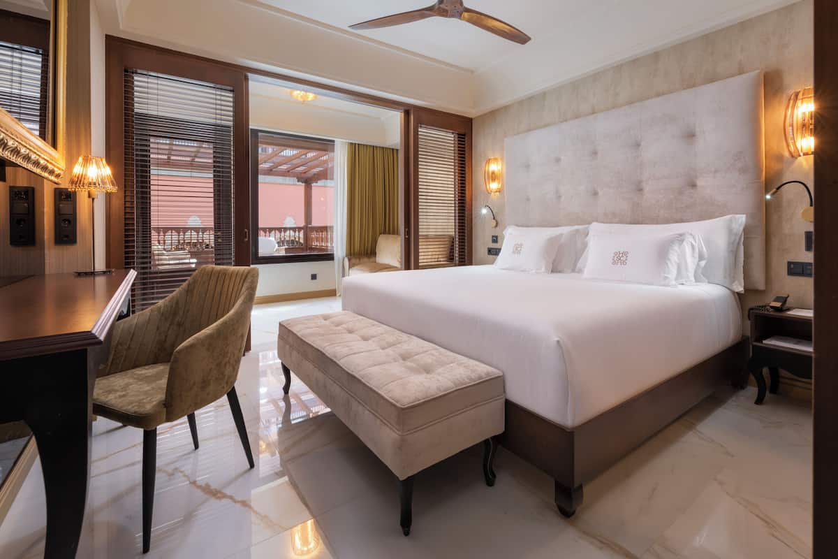 minibar, in-room safe, blackout curtains, free wifi