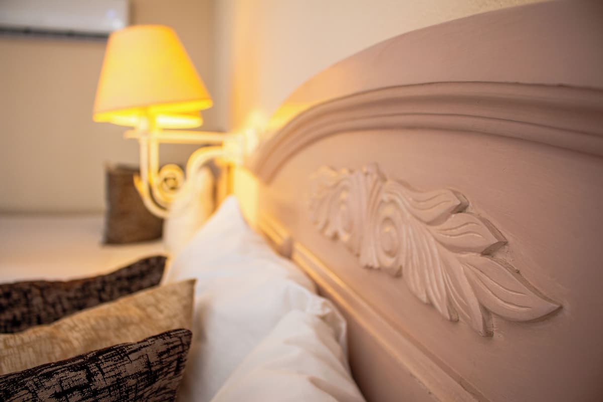 In-room safe, desk, iron/ironing board, free WiFi