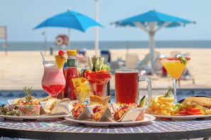 بار على الشاطئ