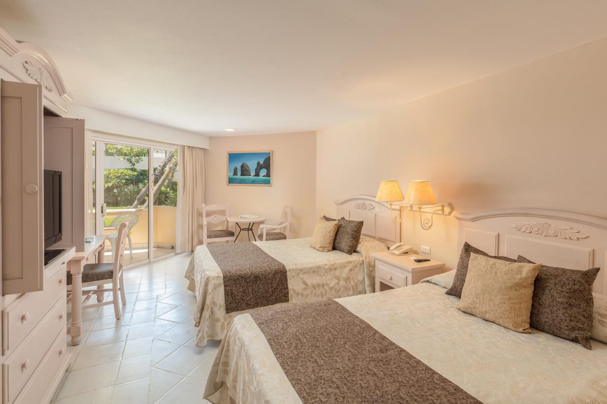 In-room safe, desk, iron/ironing board, free WiFi