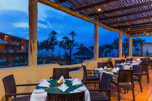 2 restaurants, local and international cuisine