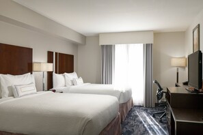 In-room safe, desk, blackout curtains, iron/ironing board - Fairfield Inn & Suites San Diego Old Town (San Diego)