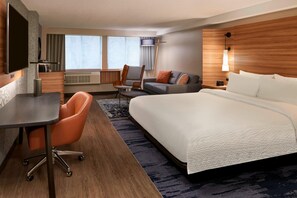Suite, 1 King Bed with Sofa bed | In-room safe, desk, blackout drapes, iron/ironing board - Fairfield by Marriott Montreal Downtown (Montreal)
