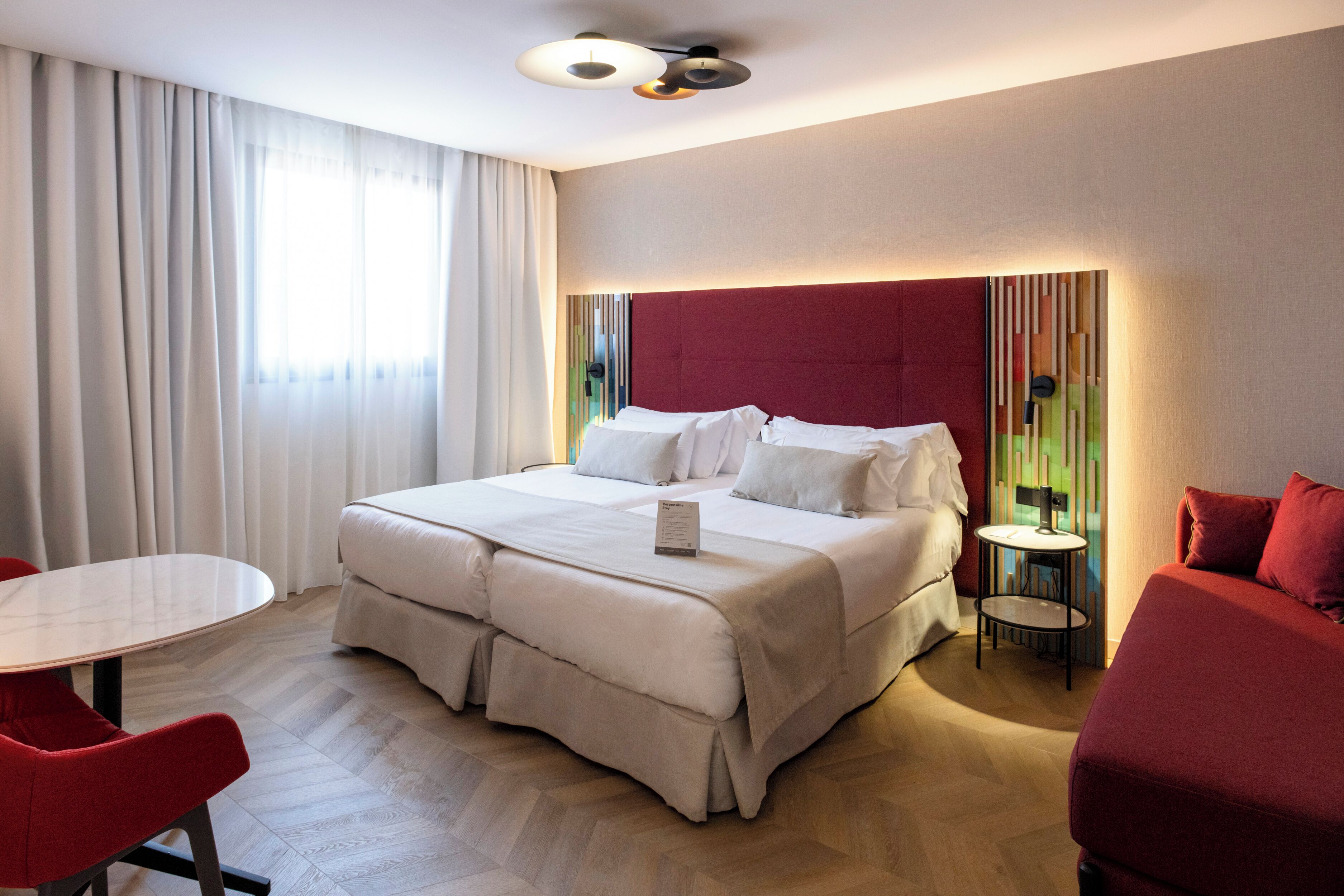 1 dormitorio, ropa de cama de alta calidad, minibar y caja fuerte
