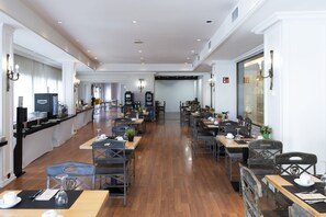 Daily buffet breakfast (EUR 16 per person)