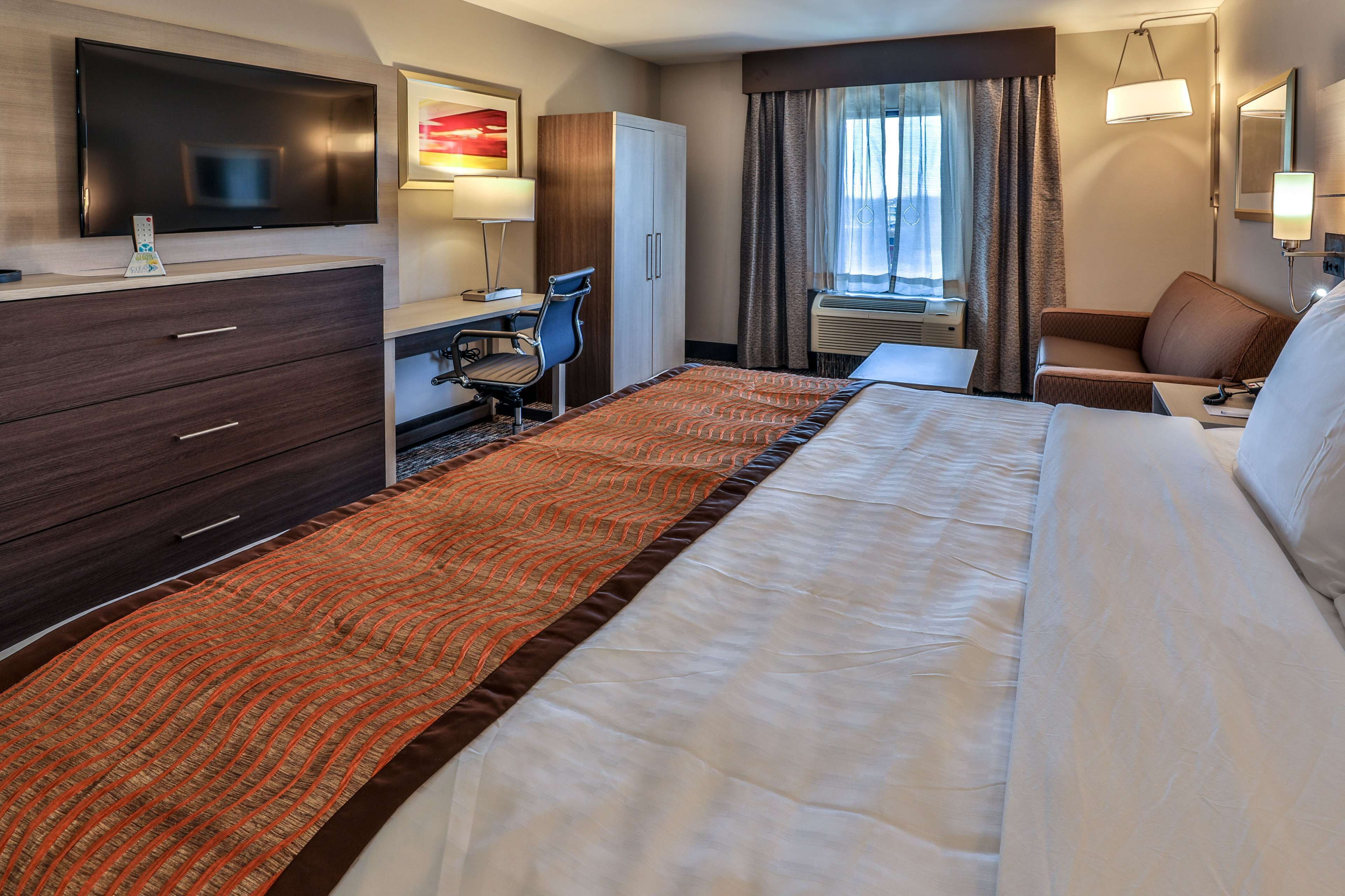 Photo - Best Western Plus Executive Residency Nashville