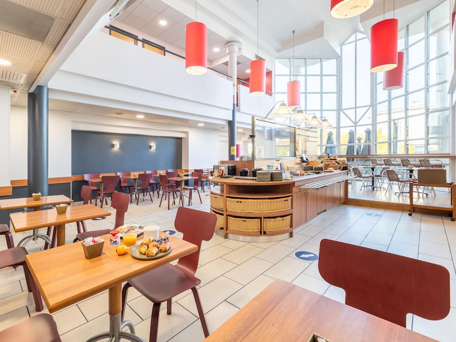 Daily buffet breakfast for a fee