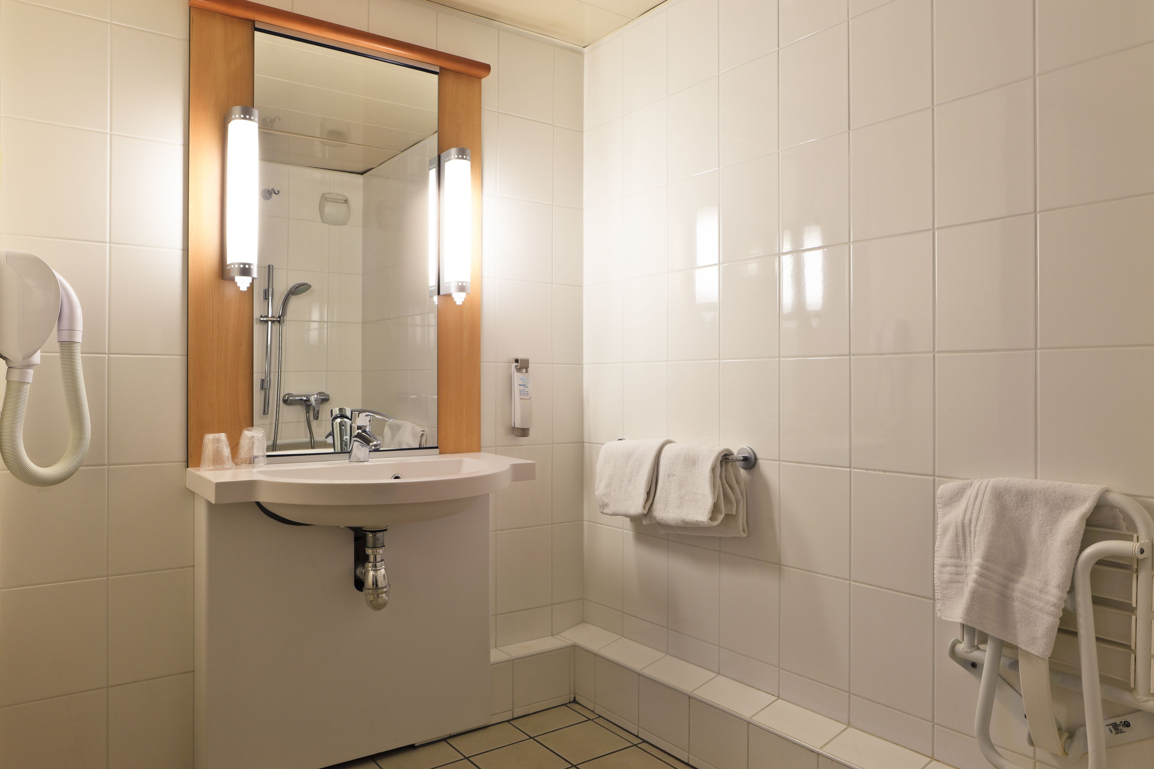 double room, accessible, non smoking (disability) | bathroom | shower, eco-friendly toiletries, hair dryer, towels