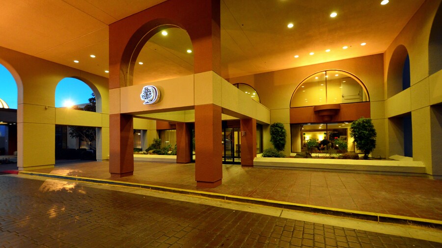 Doubletree by Hilton Newark - Fremont