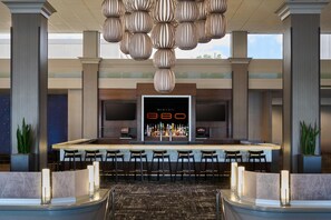 Bar (on property) - Doubletree by Hilton Newark - Fremont (Newark)