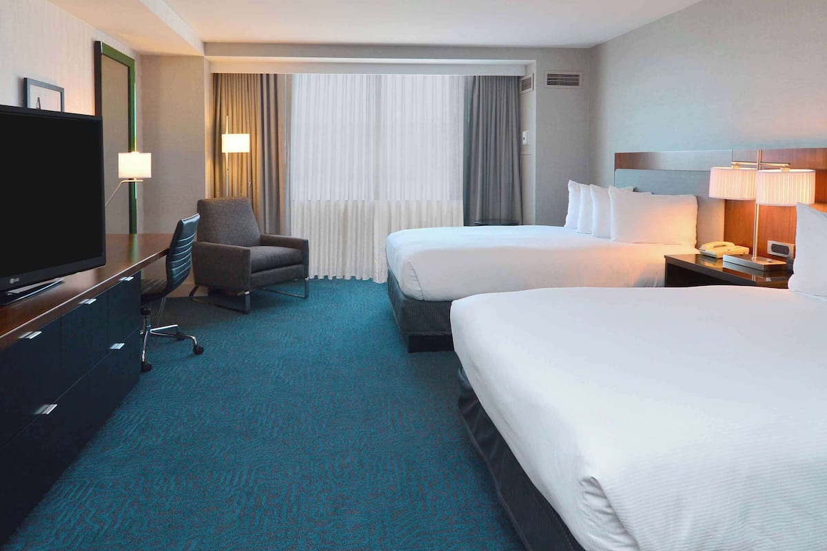 Premium bedding, pillowtop beds, in-room safe, desk