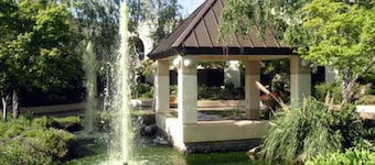 Doubletree by Hilton Newark - Fremont
