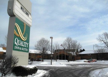 Quality Inn & Suites Valparaiso