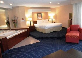 Escrivaninha, ferros/tábuas de passar roupa, berços, Wi-Fi de cortesia