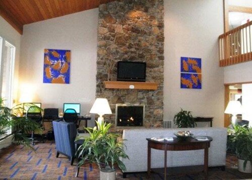 Quality Inn & Suites Valparaiso