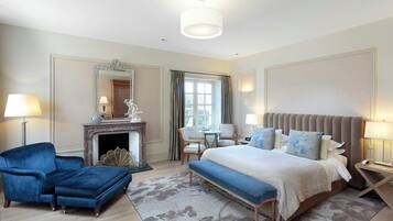 Minibar, in-room safe, individually decorated, blackout curtains