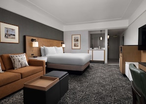 55-inch LCD TV with cable channels, TV, video game console - Hilton Stockton (Stockton)