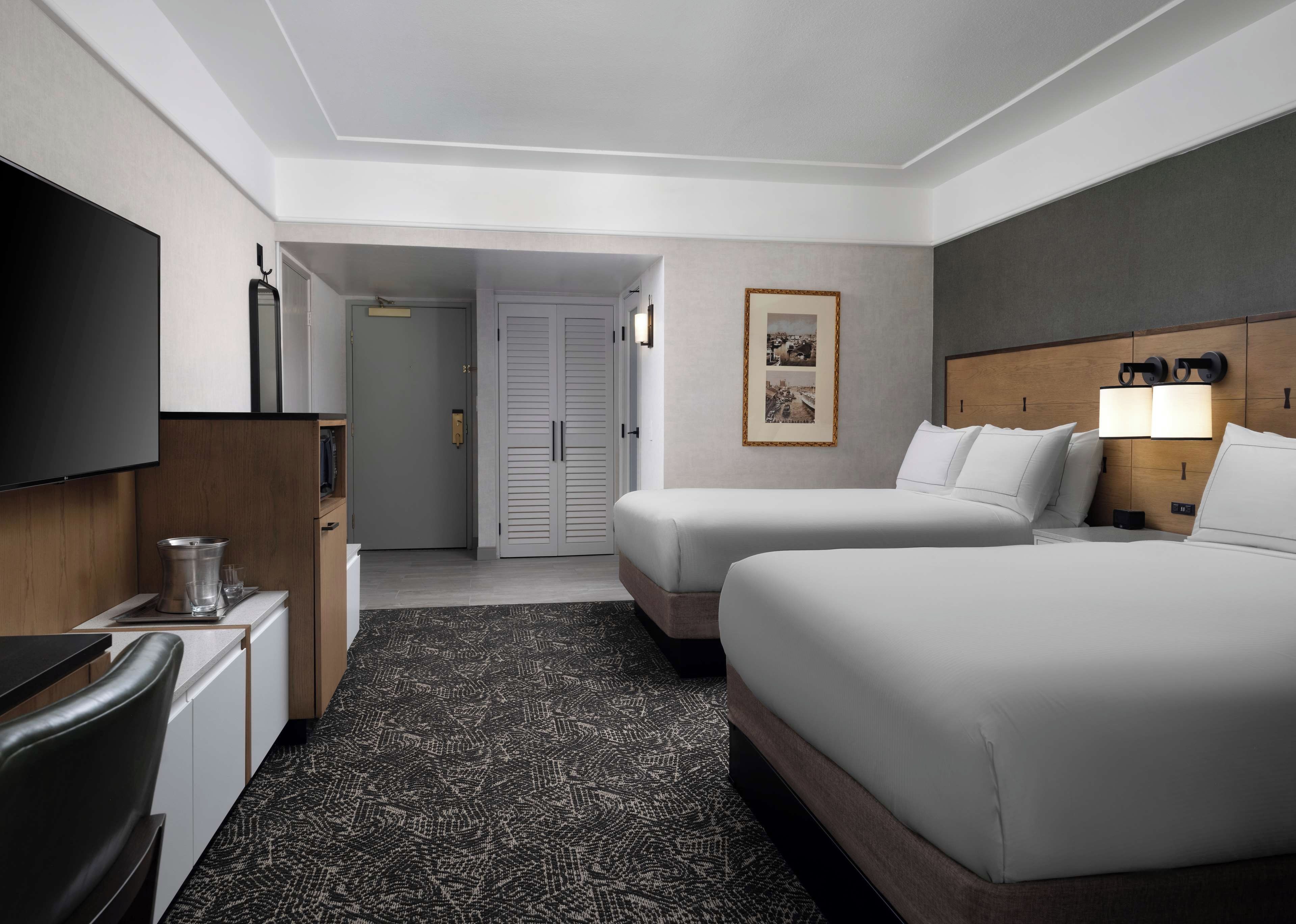 Premium bedding, down duvets, in-room safe, iron/ironing board