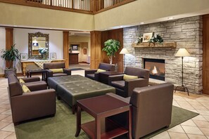 Lobby - Madison Plaza Hotel (Madison)