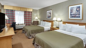 Desk, iron/ironing board, rollaway beds (surcharge), WiFi (free) - Madison Plaza Hotel (Madison)
