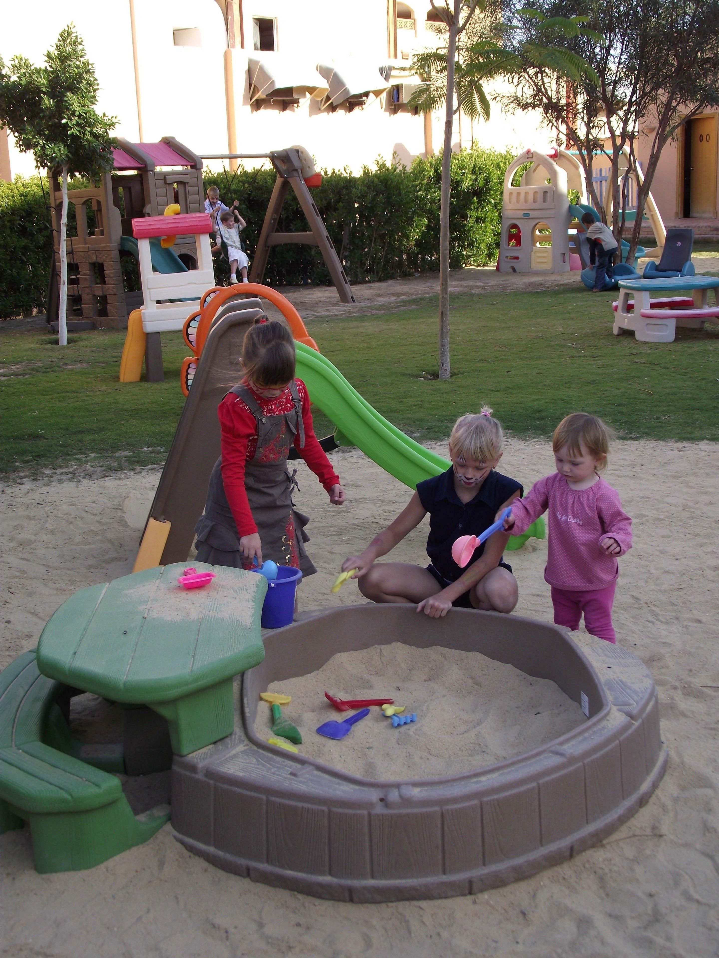 children’s play area – outdoor