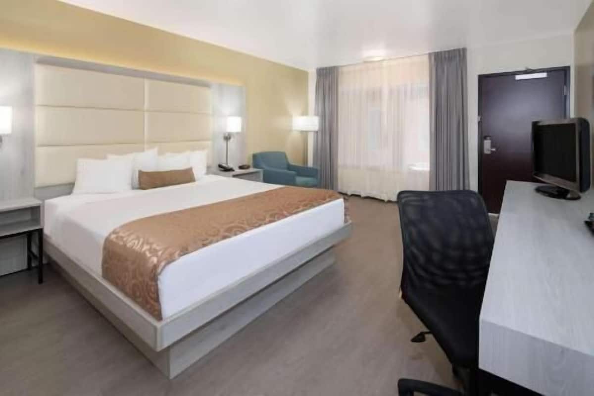 In-room safe, desk, laptop workspace, blackout drapes