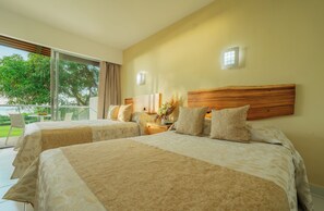 Superior Room | Premium bedding, in-room safe, desk, blackout drapes