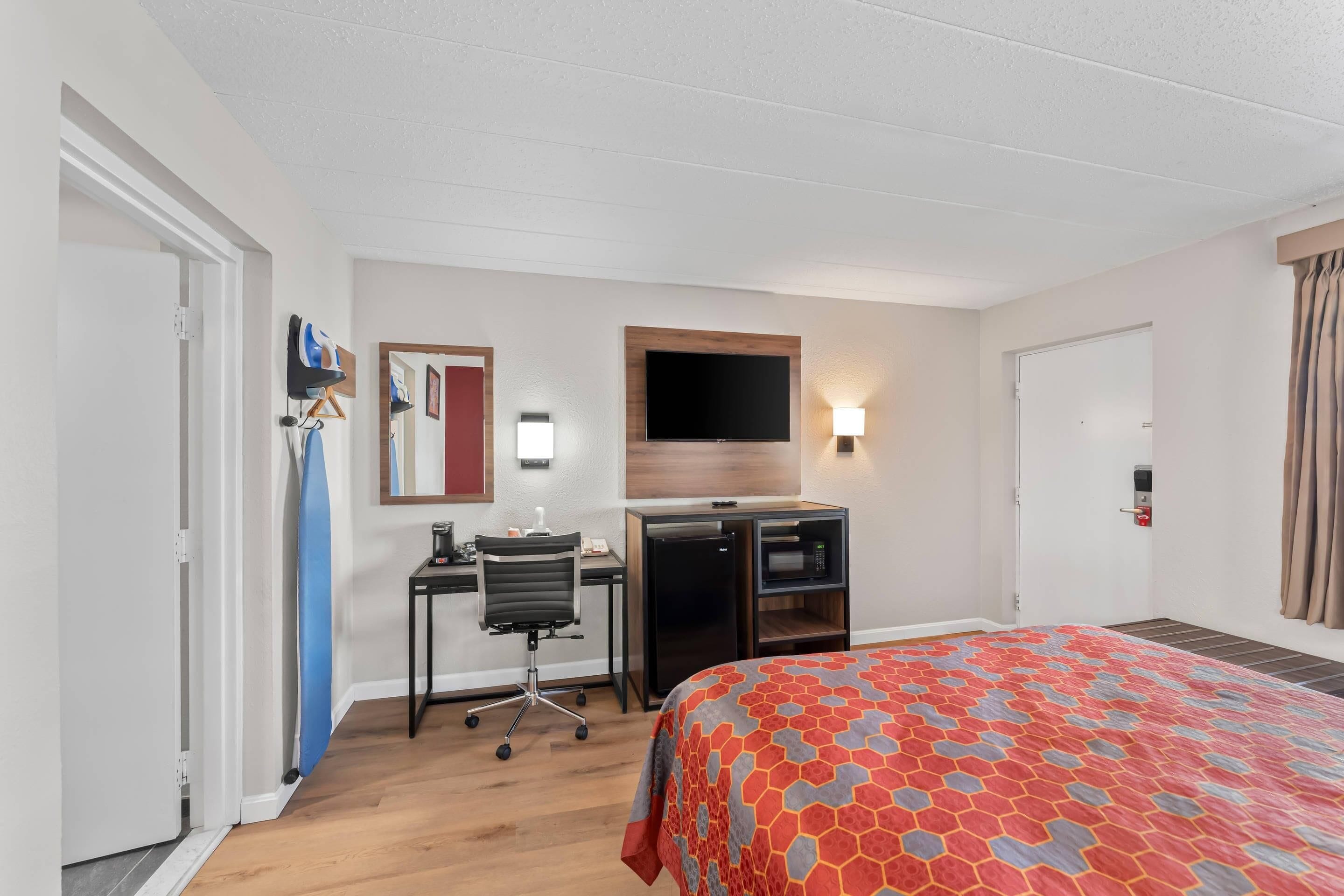 in-room safe, desk, laptop workspace, rollaway beds