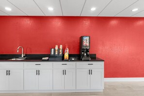 Property amenity - Econo Lodge Cranston - Providence (Cranston)