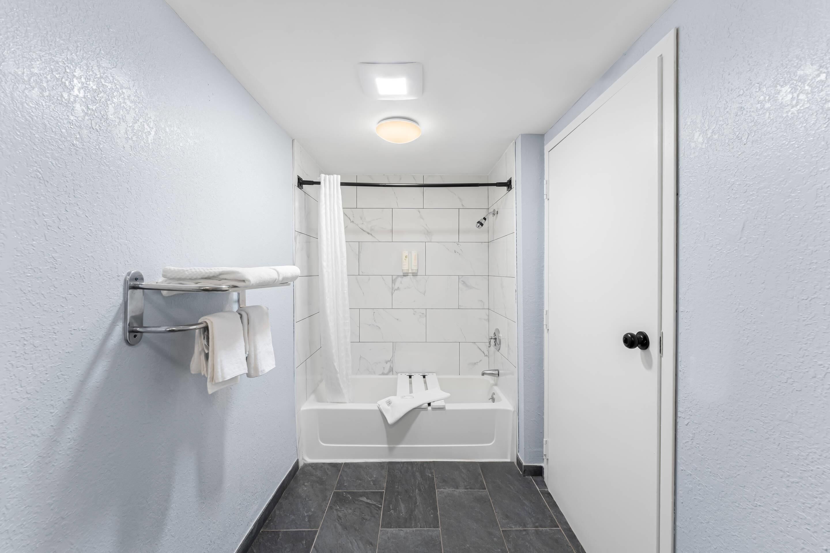 Standard Room, 1 Queen Bed, Accessible Tub, Non Smoking | In-room safe, desk, laptop workspace, rollaway beds